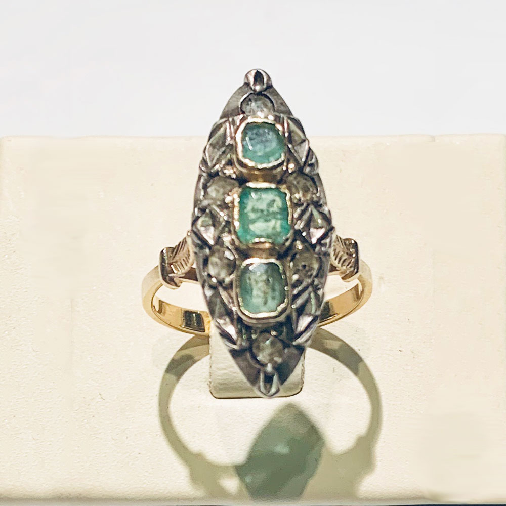disponibile consegna gratuita di bell'aspetto Anello antico fine 800 con diamanti e smeraldi | oro 18 K ... disponibile consegna gratuita di bell'aspetto Anello antico fine 800 con diamanti e smeraldi | oro 18 K ...